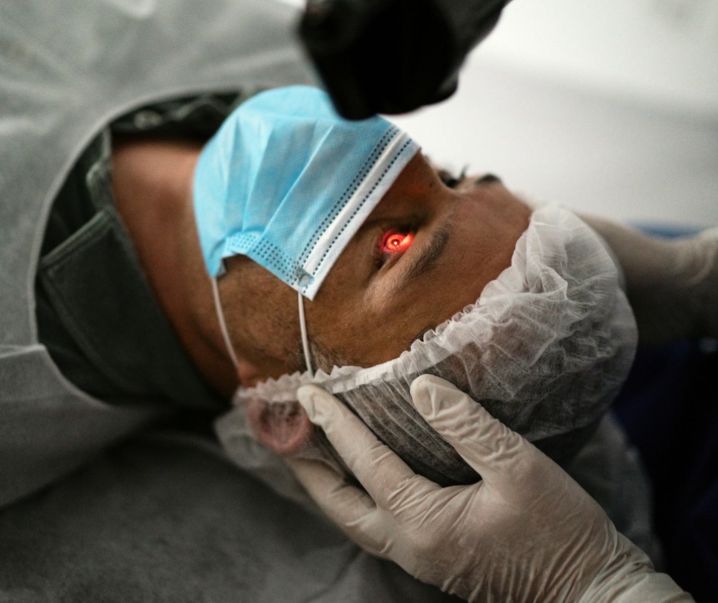 Traitement par iridotomie laser chez le Dr Hamelin-Gervais au Mans